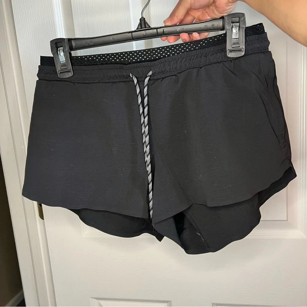 Athleta Womens‎ Crest 2 in 1 Shortie Black Gym Workout Shorts Size 4
